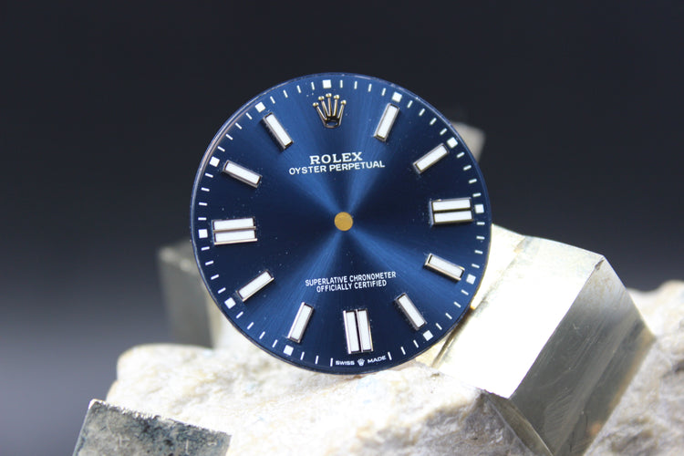 ROLEX OYSTER PERPETUAL 124300 GENUINE DIAL CHROMALIGHT